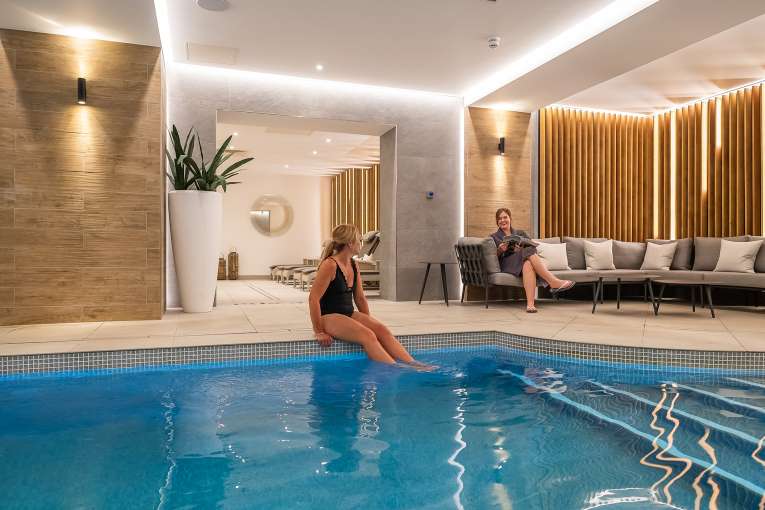 2 Women sat in relaxation area in the Source Spa