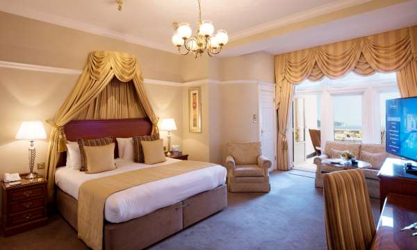 Victoria Hotel Accommodation (108) Bedroom with Outdoor Seating Area